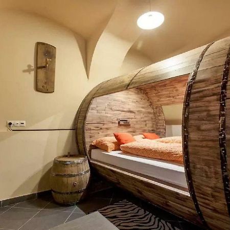 Beer & Wine Cellar Lejlighed Ljubljana Eksteriør billede