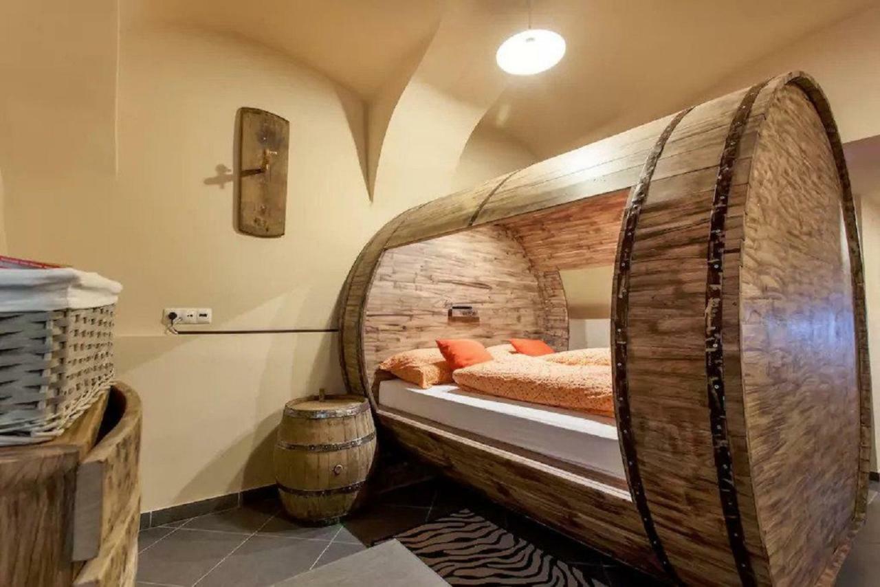 Beer & Wine Cellar Lejlighed Ljubljana Eksteriør billede